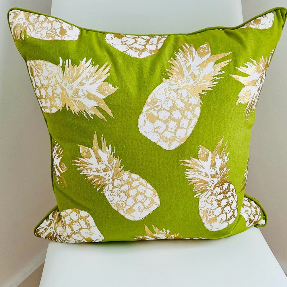 NWT Lime Green and metallic gold white modern Green Pineapple Print Throw Pillow